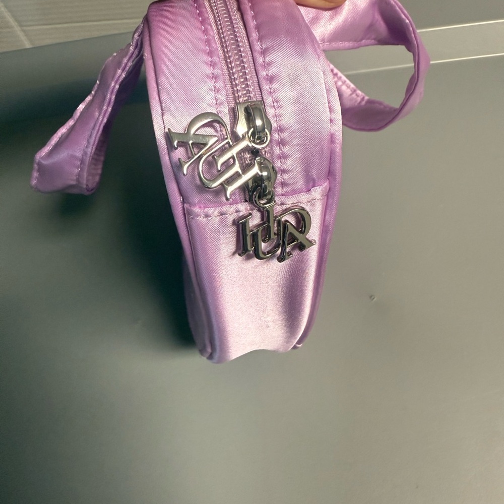 HUDA BEAUTY Lavender Heart Shaped Satin  Cosmetic Bag - Picture 3 of 4